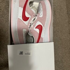 Nike Air Force 1 Valentine’s Day Limited Drop